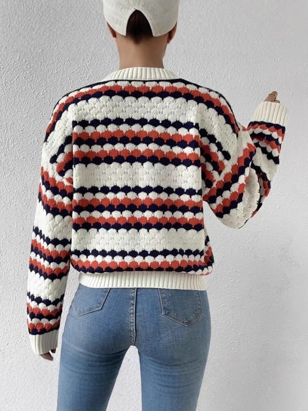 Striped Pattern Round Neck Sweater - Picture 3 of 7